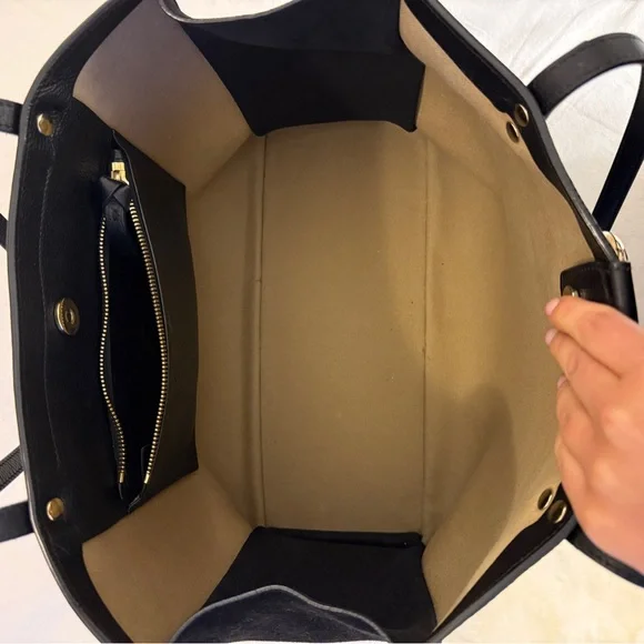 Chloe The Faye Large Leather Tote Bag. - Picture 6 of 11